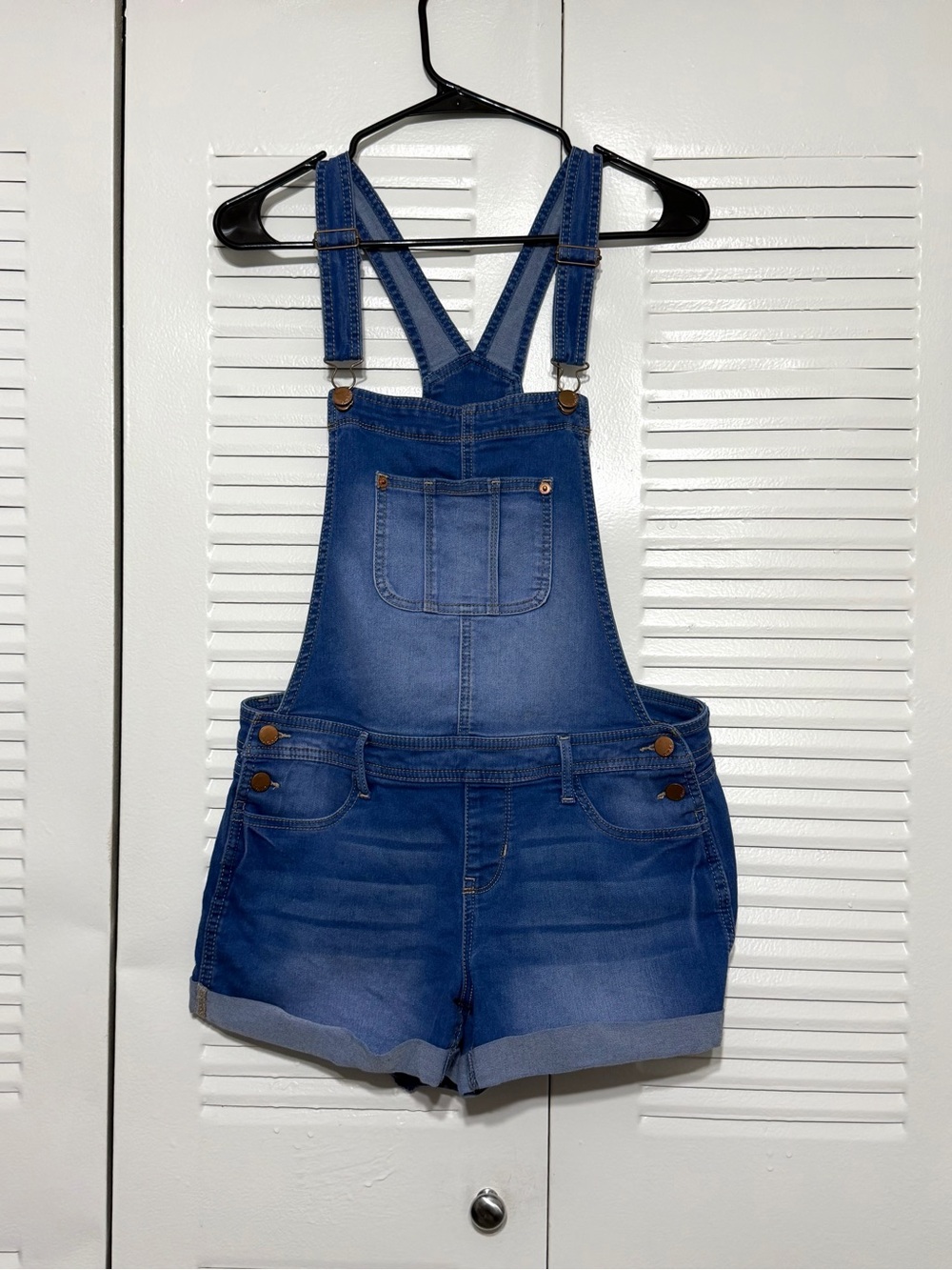 Mid Wash Blue Shortalls Overalls stretch cuffed Women’s size Med 7-9